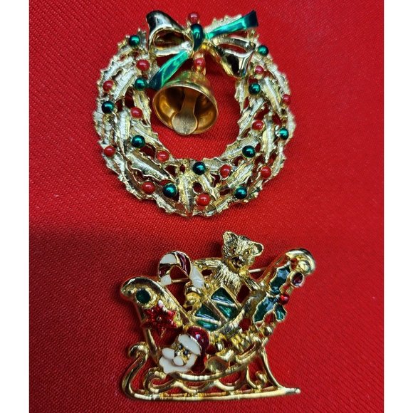 Christmas Pins/ Brooch Set of 2 Christmas Sleigh & Wreath Pin - Picture 3 of 10